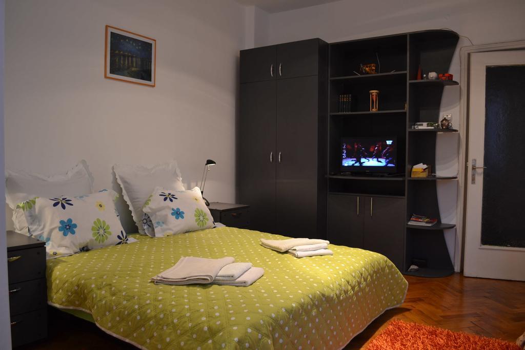 Victoria Studio Bucareste Quarto foto